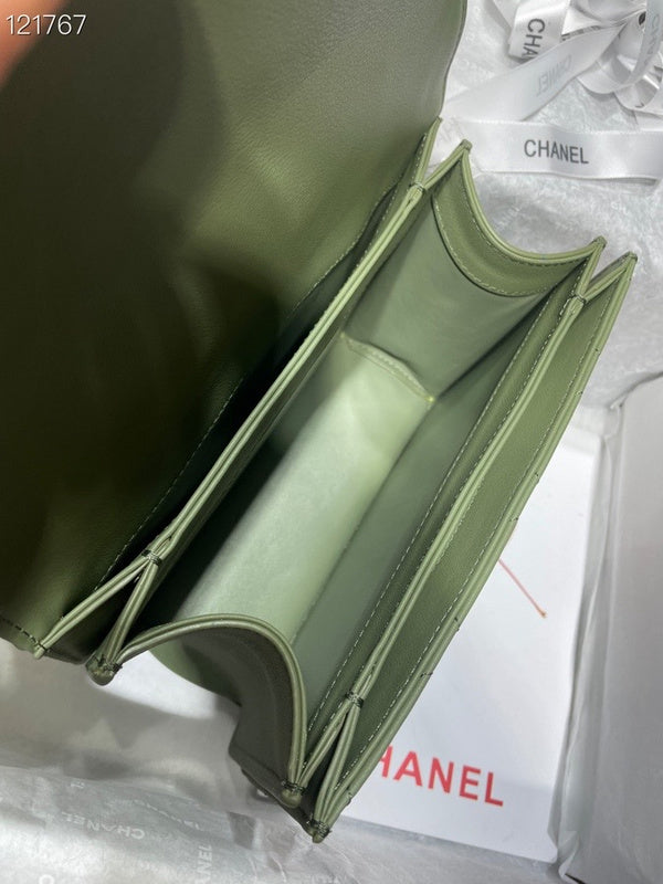 Anum Bags Detail