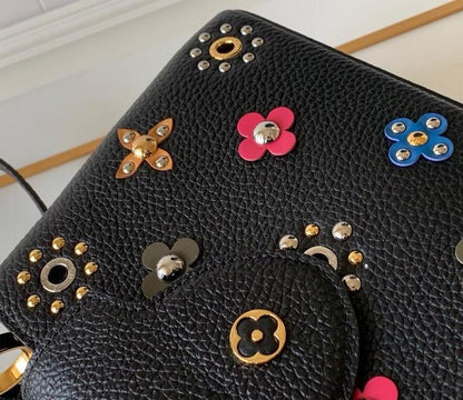 Anum Bags Detail