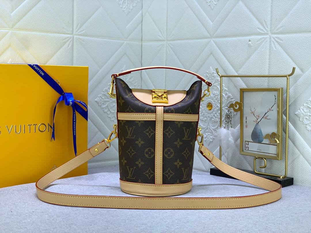 Anum Bags Detail