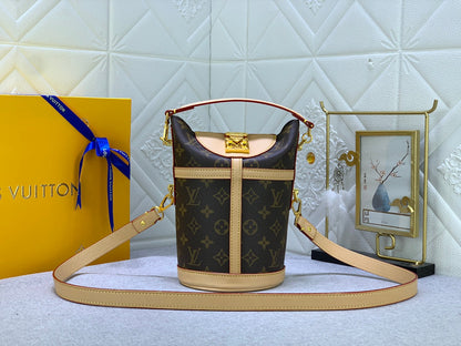 Anum Bags Detail