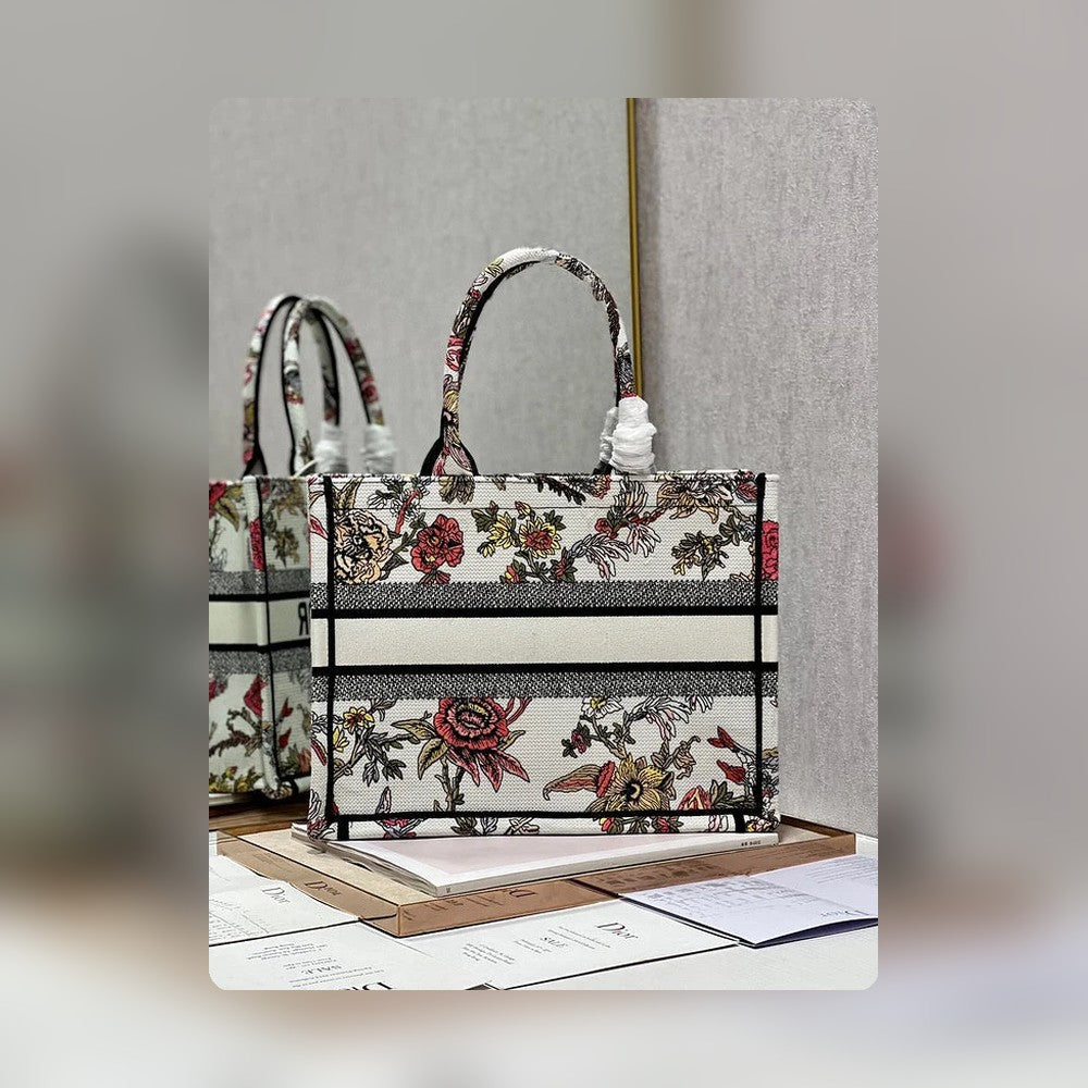 Anum Bags Detail