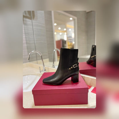 nmb GARAVANI ROCKSTUD NAPPA ANKLE BOOT BLACK 1W2S0FH5NAP 0NO