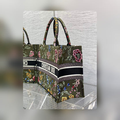 Anum Bags Detail