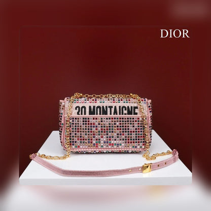 Anum Bags Detail