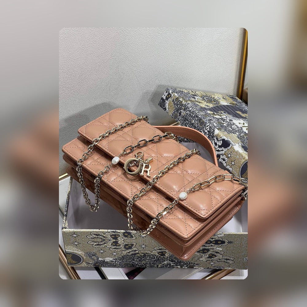 Anum Bags Detail