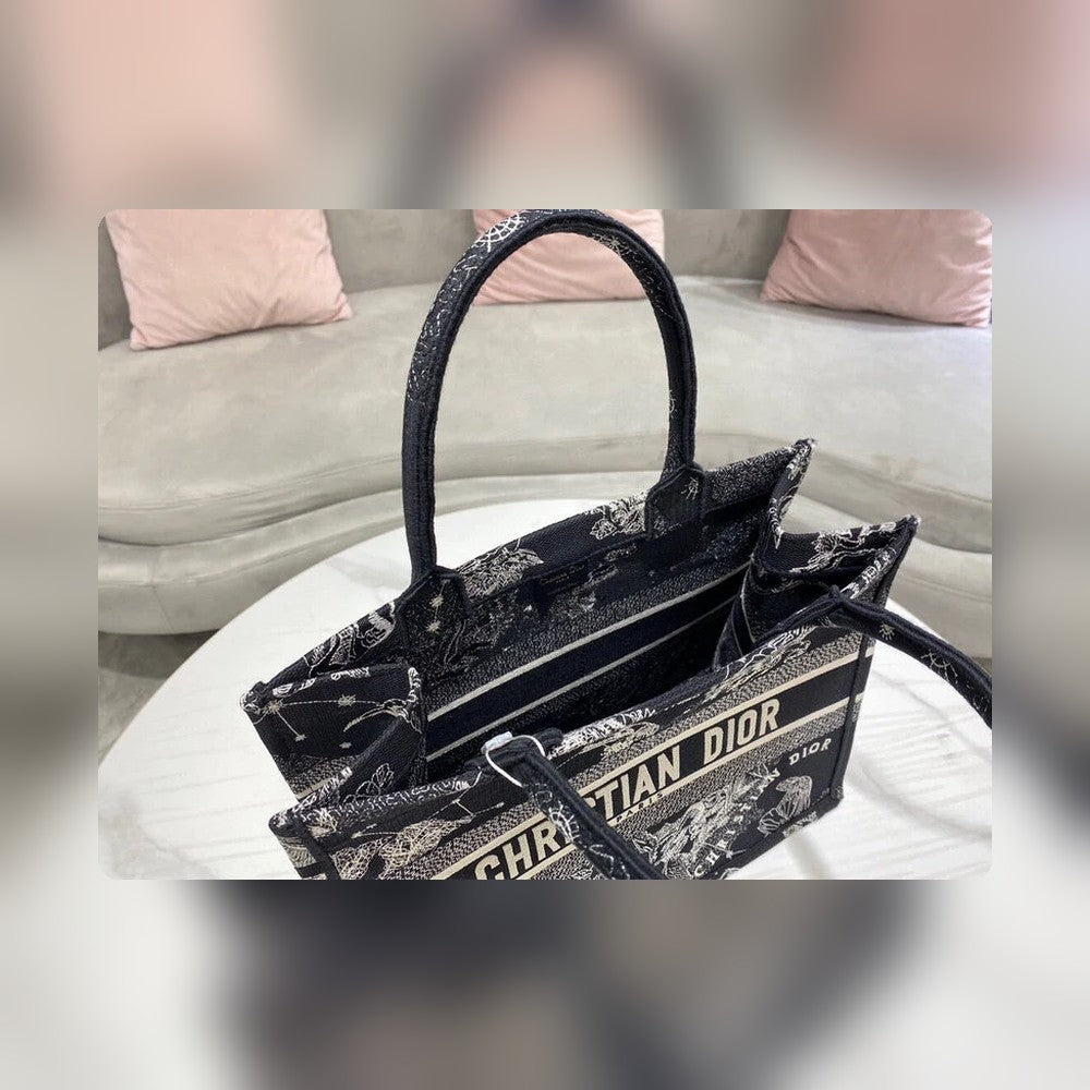 Anum Bags Detail