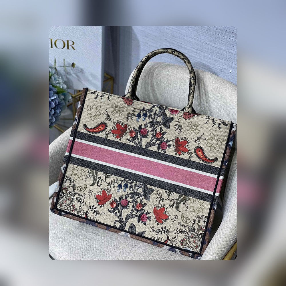 Anum Bags Detail