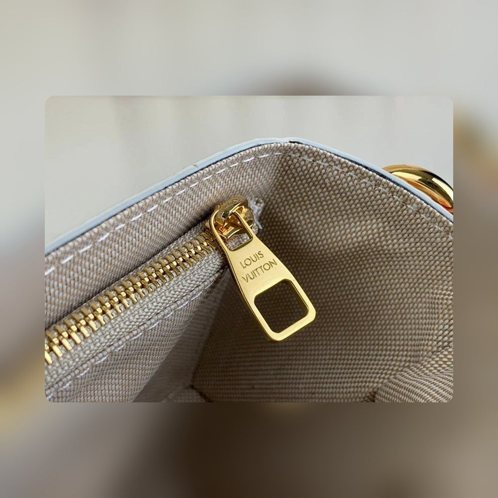 Anum Bags ln Luxury Bag --56398