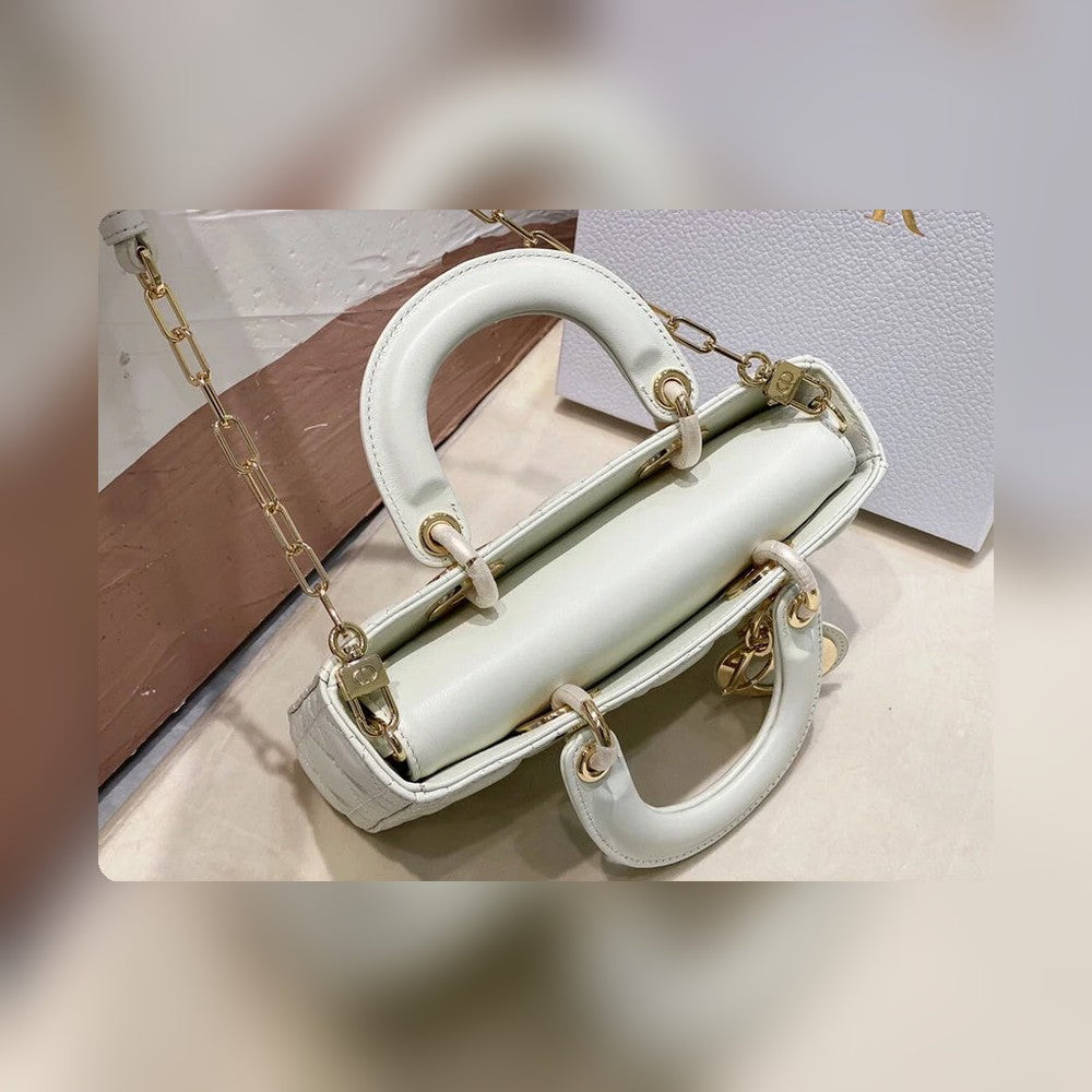Anum Bags Detail