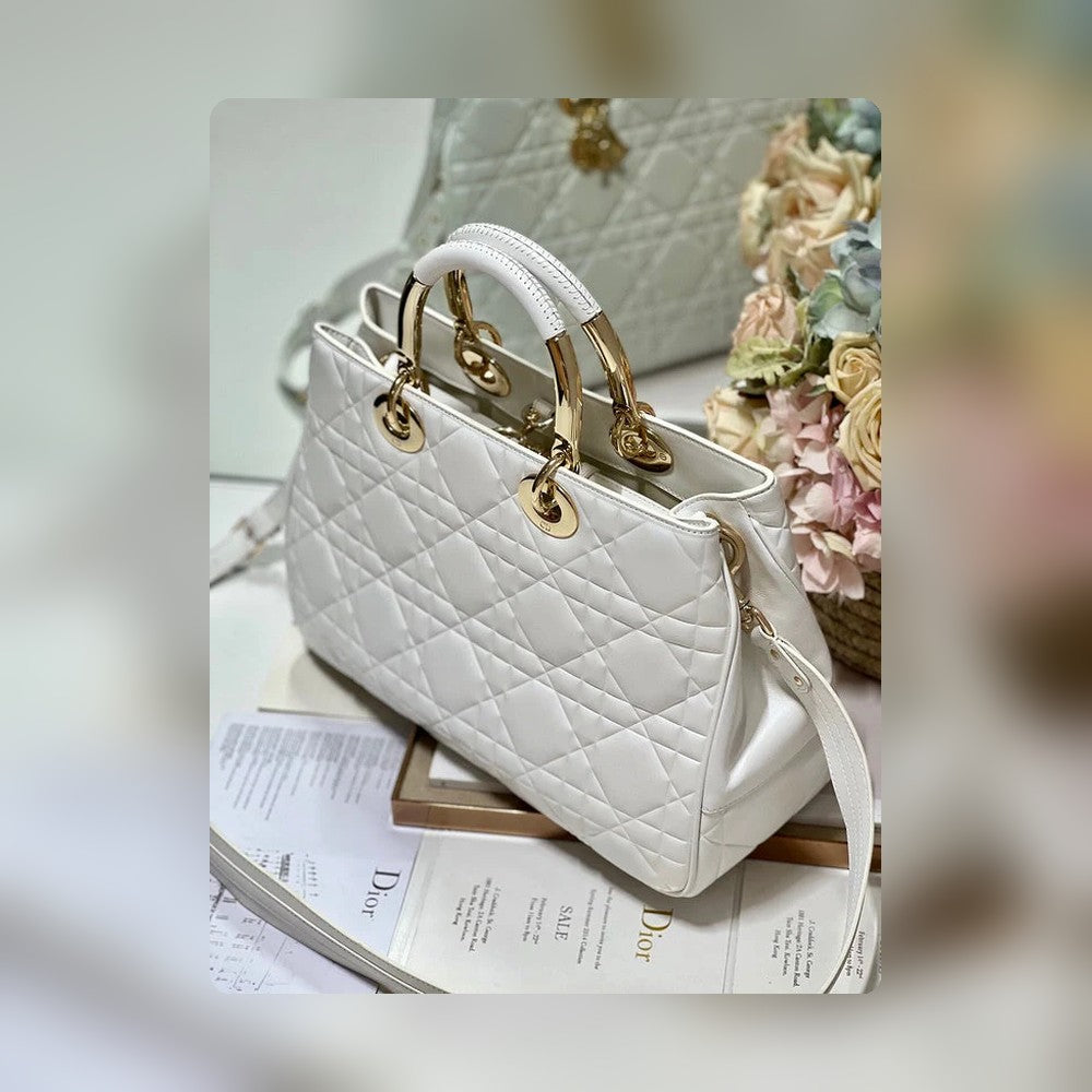 Anum Bags Detail