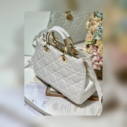 Anum Bags Detail