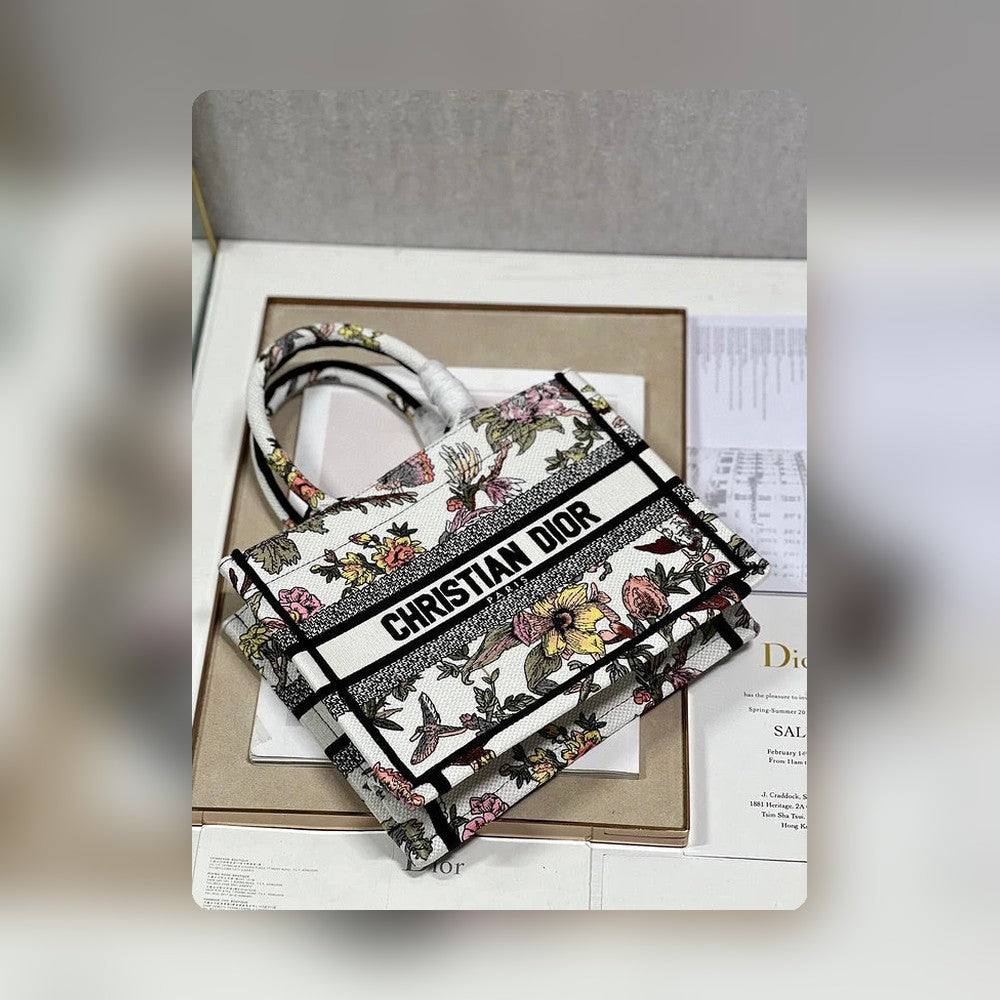 Anum Bags Detail