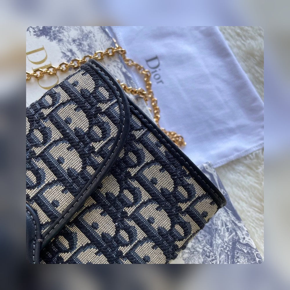 Anum Bags Detail