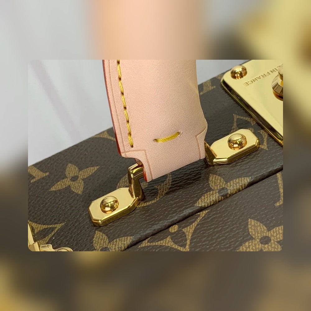 Anum Bags Detail