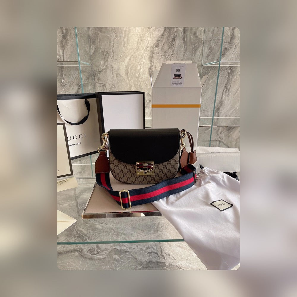 Anum Bags Detail