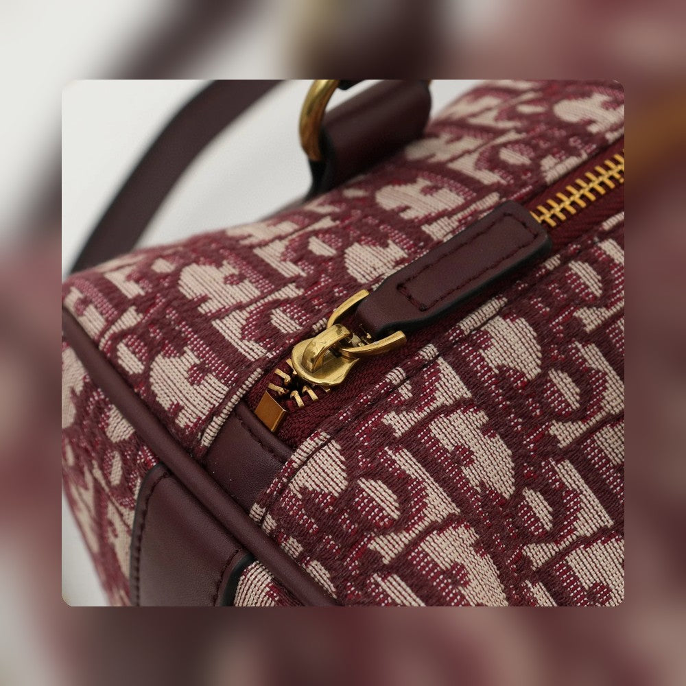 Anum Bags Detail
