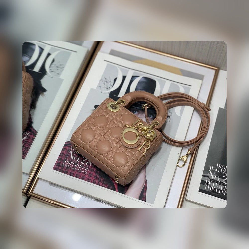 Anum Bags Detail