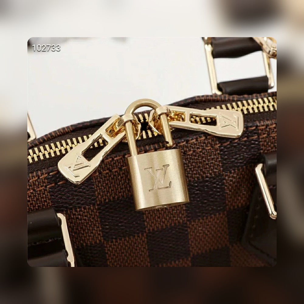 Anum Bags Detail
