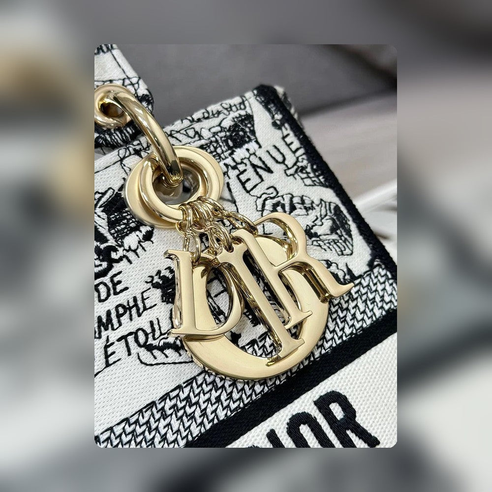 Anum Bags Detail