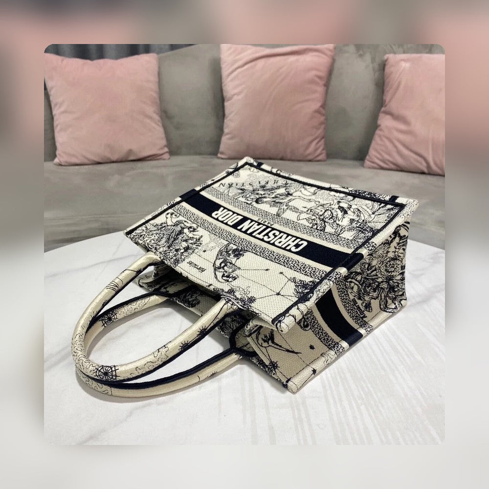 Anum Bags Detail