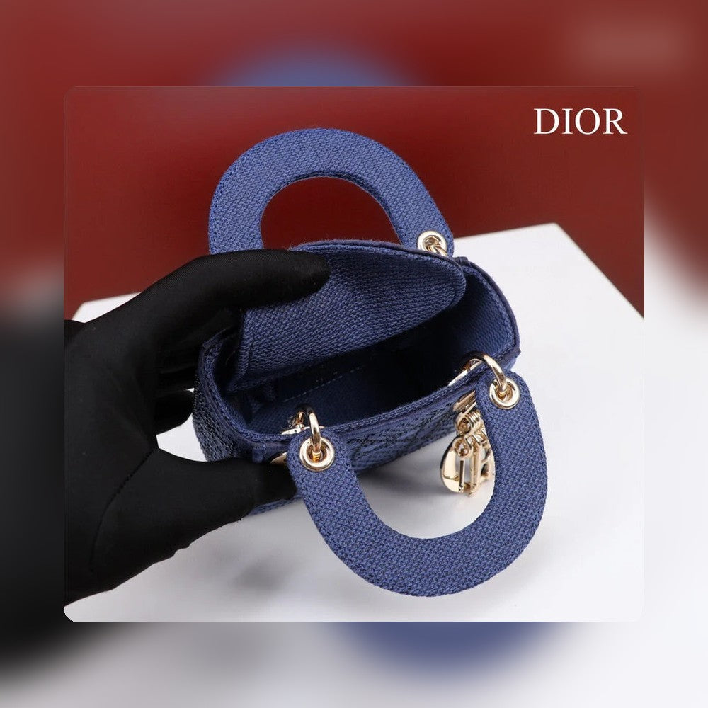 Anum Bags Detail