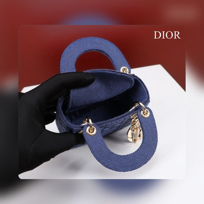 Anum Bags Detail