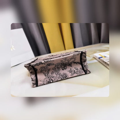 Anum Bags Detail