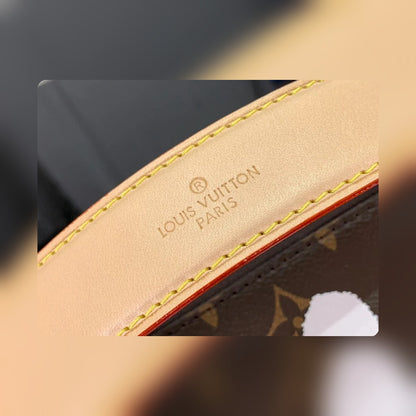 Anum Bags Detail