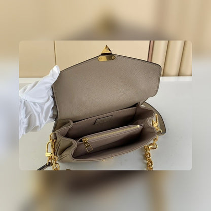 Anum Bags ln Luxury Bag --58259