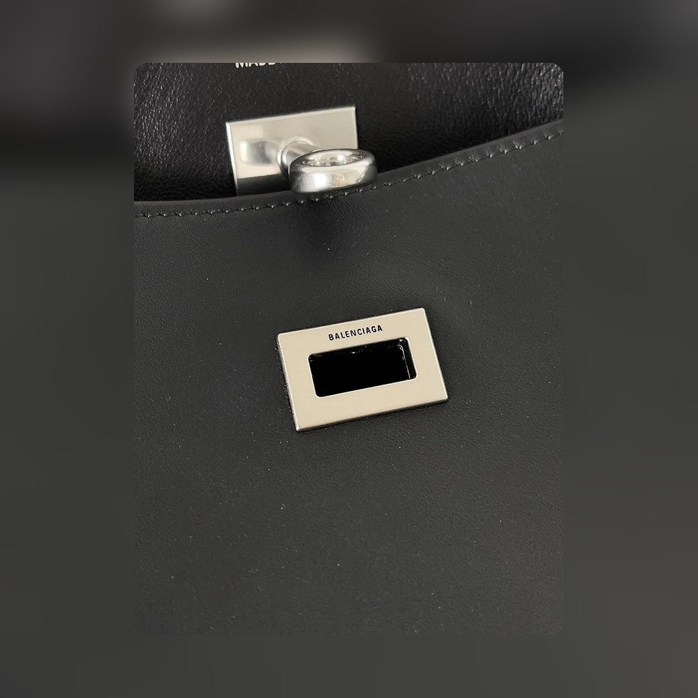 new-luxury-designer-bags-nm24355