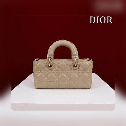 Anum Bags - Best High-End Brands in One Place - AFFORDABLE LUXURY BAGS - 19044