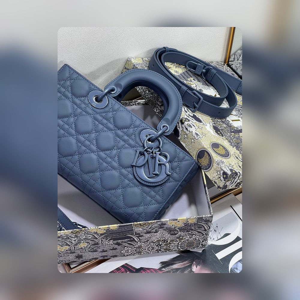 Anum Bags Detail