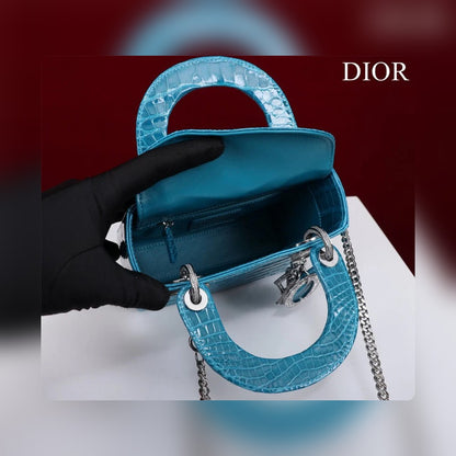 Anum Bags Detail