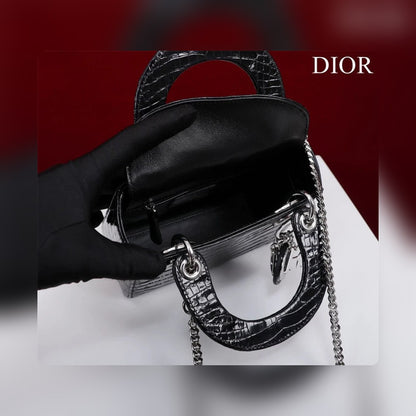 Anum Bags Detail