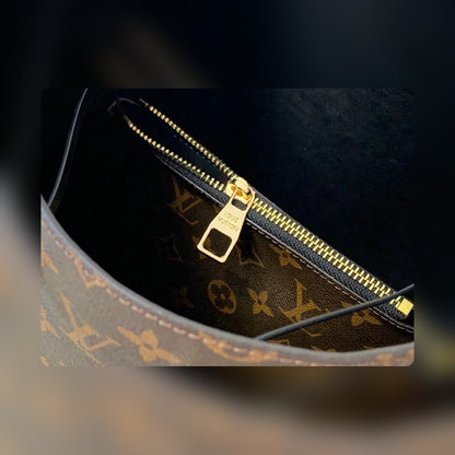 Anum Bags Detail