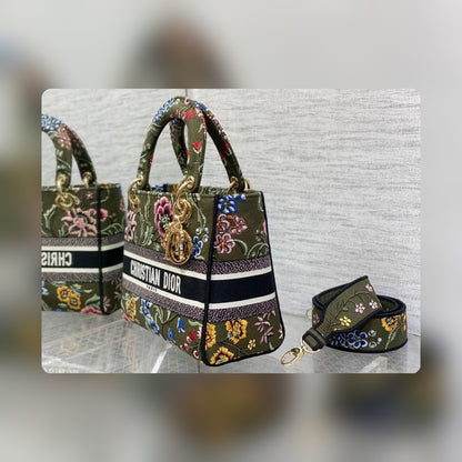 Anum Bags Detail