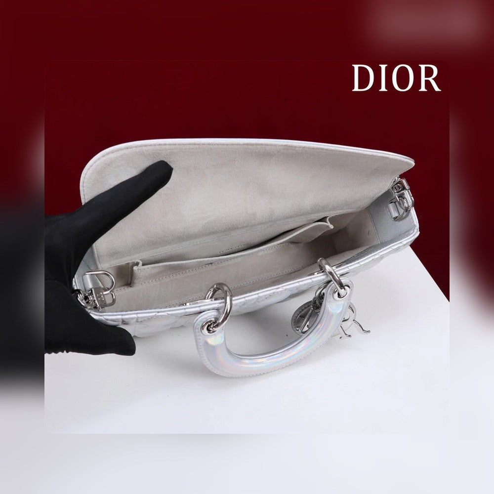 Anum Bags Detail