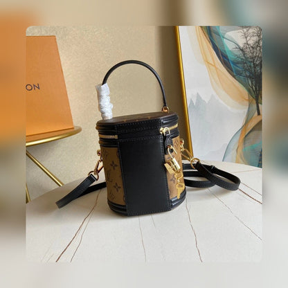 Anum Bags Detail