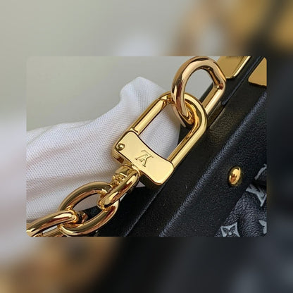 Anum Bags ln Luxury Bag --56223