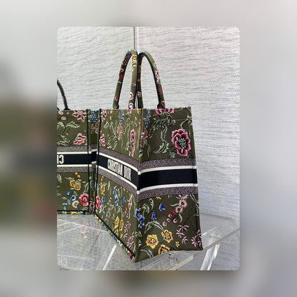Anum Bags Detail