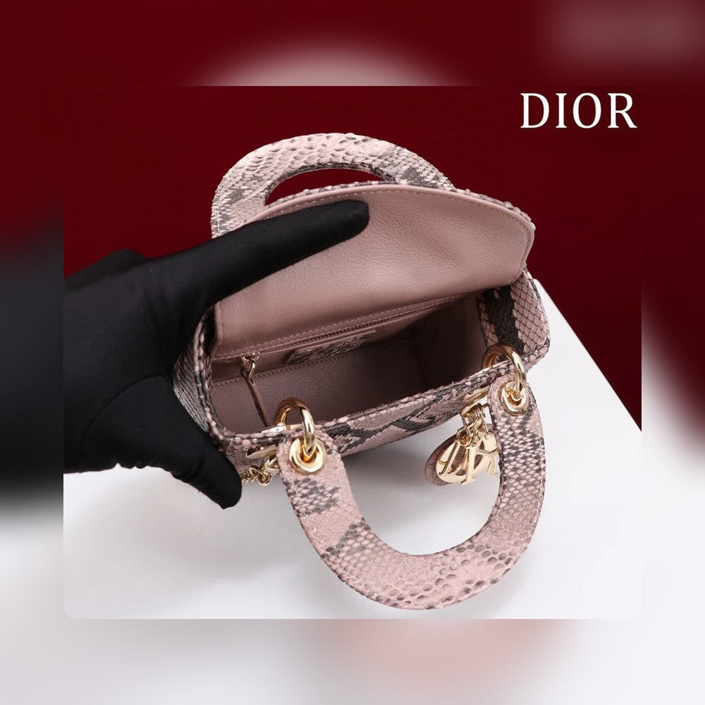 Anum Bags Detail