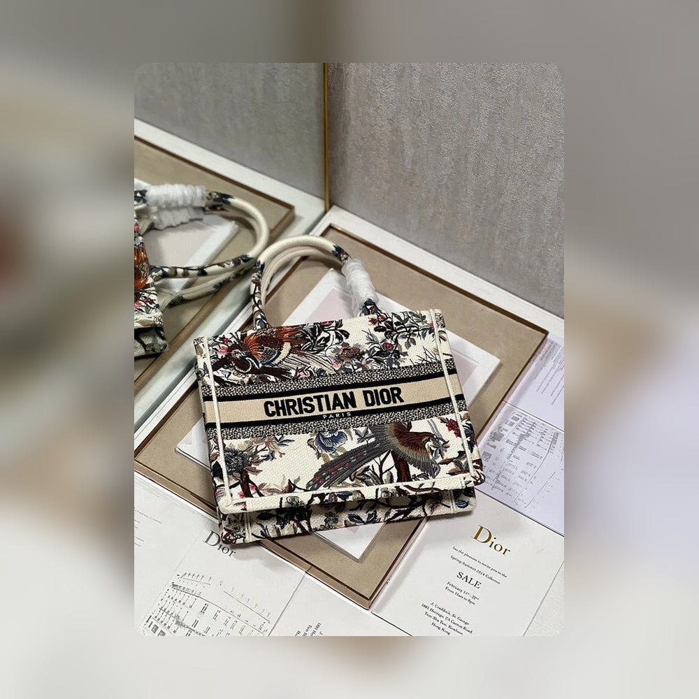Anum Bags Detail