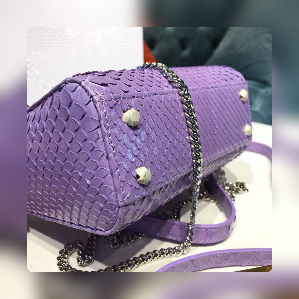 Anum Bags Detail
