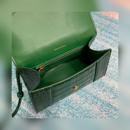 new-luxury-designer-bags-nm24080