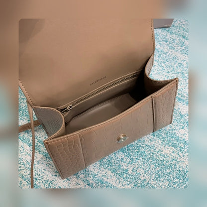 new-luxury-designer-bags-nm24081