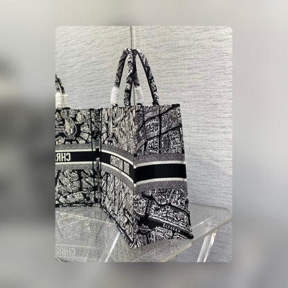 Anum Bags Detail