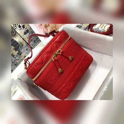 Anum Bags Detail