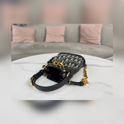 Anum Bags Detail