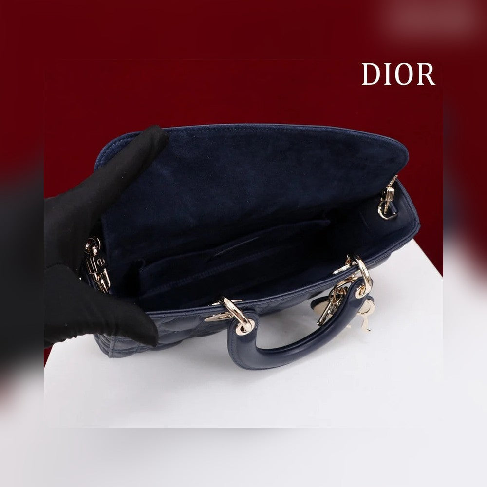 Anum Bags Detail