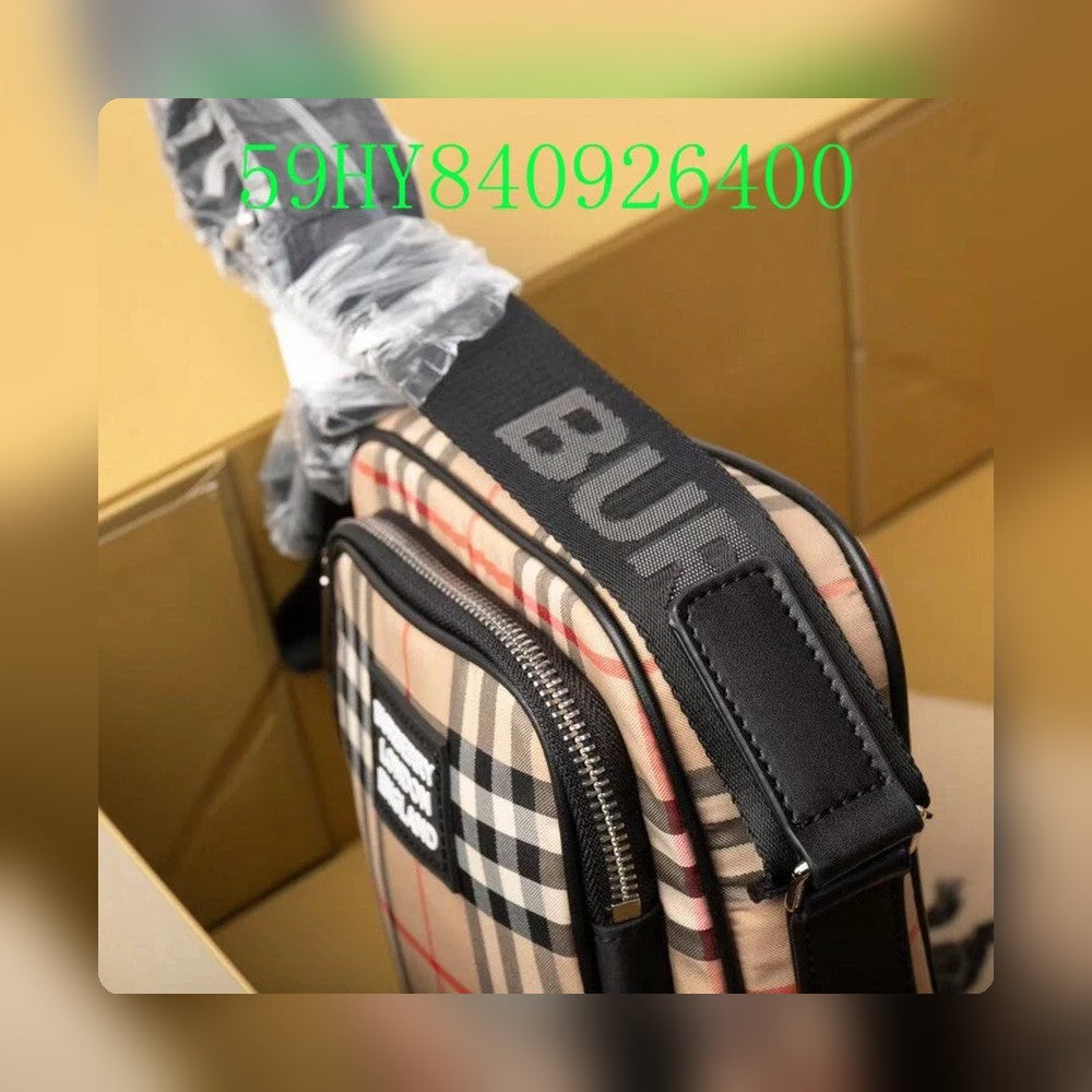 Anum Bags Detail